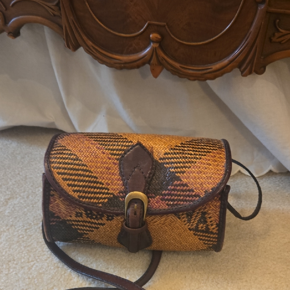 Elegant Tan and Brown Woven Women's Bag